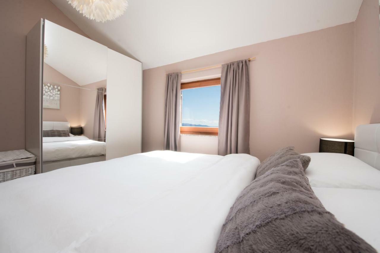 Lola Apartment Veprinac Kültér fotó