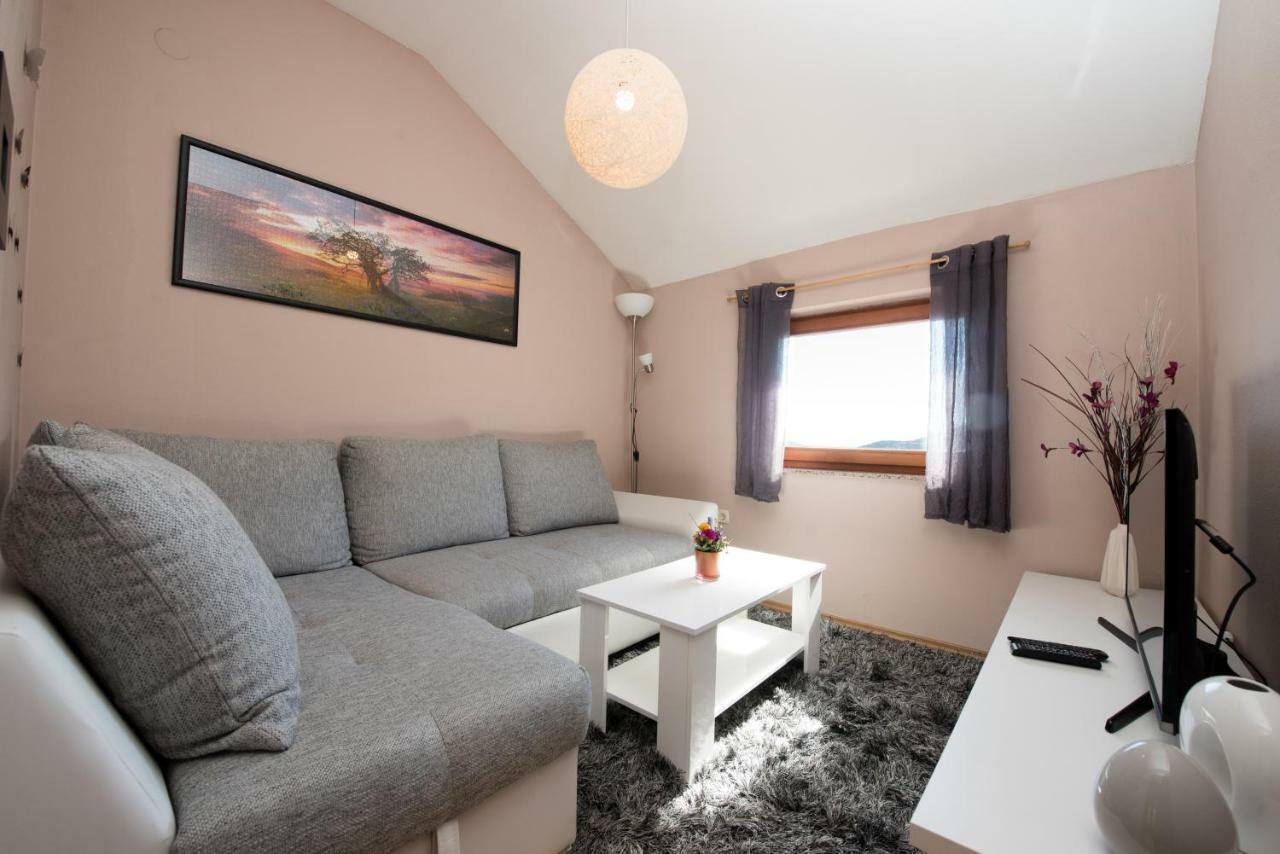 Lola Apartment Veprinac Kültér fotó